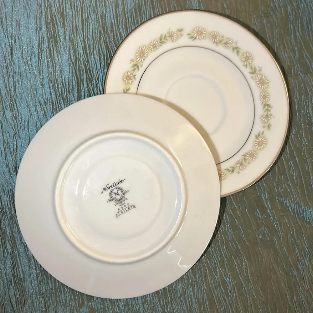Vintage Noritake Saucer Plates - EUC - Picture 3 of 5
